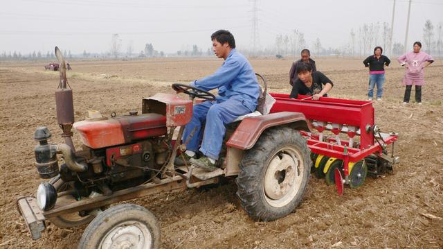 波士顿动力机进化，波士顿动力机器狗再进化