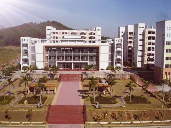 清远市第二中学，清远市各区县中考录取分数线