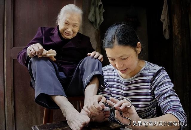 过年回家给父母买什么，回家过年买什么给父母最好（过年回家孝敬父母带什么礼物好）