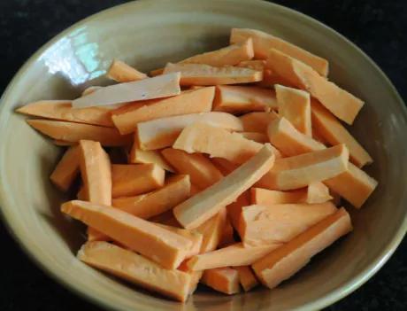 如何制作红薯干又脆又好吃，自制红薯干的简单做法不用晾晒不用烤香甜劲道又营养孩子超爱吃