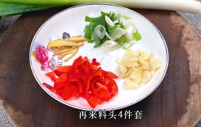 酸菜肥肠的做法，酸菜焖肥肠做法