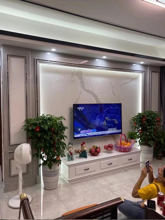 现代简约电视背景墙，现代简约的风格电视背景墙