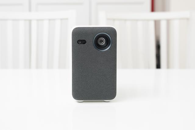 小米投影仪mini，装进背包里的移动影院