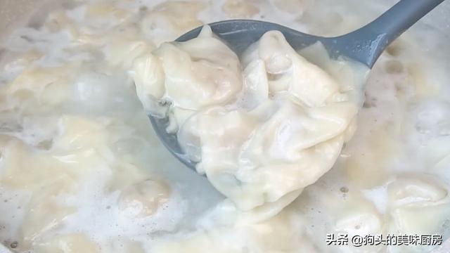 家常馄饨汤怎么调，馄饨汤怎样调制才鲜美（10年店主教你用开水调小馄饨汤）
