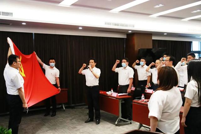 六边形战士代表的六种属性，马龙为什么被称为六边形战士