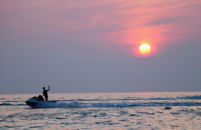 北海涠洲岛一日游最佳路线，北海涠洲岛5日游攻略