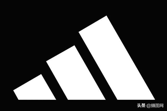 阿迪达斯标志图片logo，阿迪达斯logo有几种（阿迪达斯推出了一个新logo）