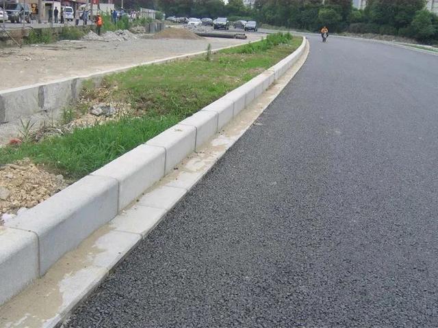 路缘石安装施工方法，路缘石施工工艺标准