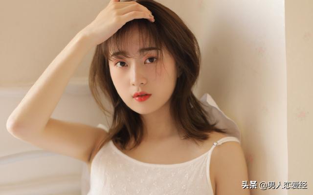 追女生的聊天套路，追女生的聊天套路3招帮你拿下她