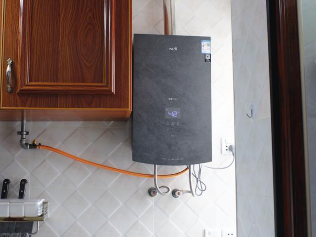 华帝燃气热水器，华帝燃气热水器有几种型号（燃气热水器的购买以及使用注意6点）