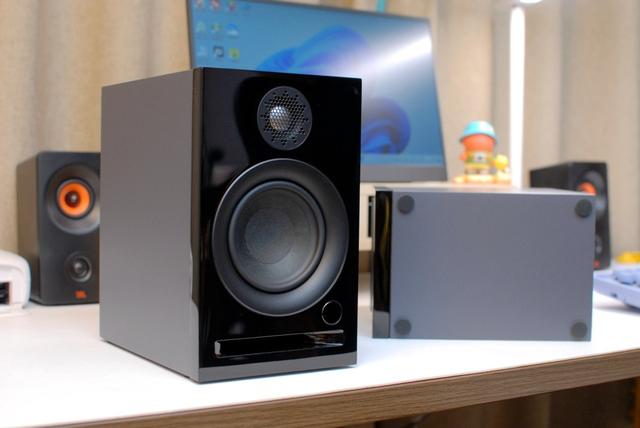 艾特铭客音响系列介绍，小桌面也能搭配的HiFi级有源音箱