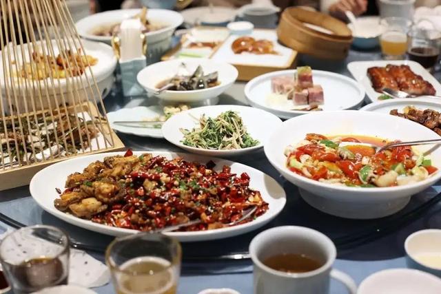 江苏有什么好吃的，知名的苏菜（江苏全国闻名的6大特产）