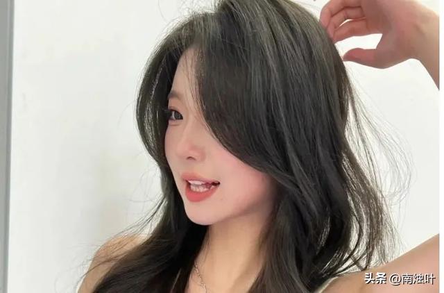 栗棕色染发效果图，女生染发发色推荐奶茶栗棕