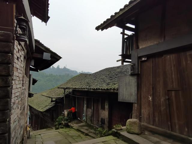 重庆主城周边古镇旅游推荐，我先给你推荐最值得游览的这二十三座