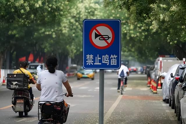 关于汽车违章的最新规定，车管所5月1号起以下5类违章