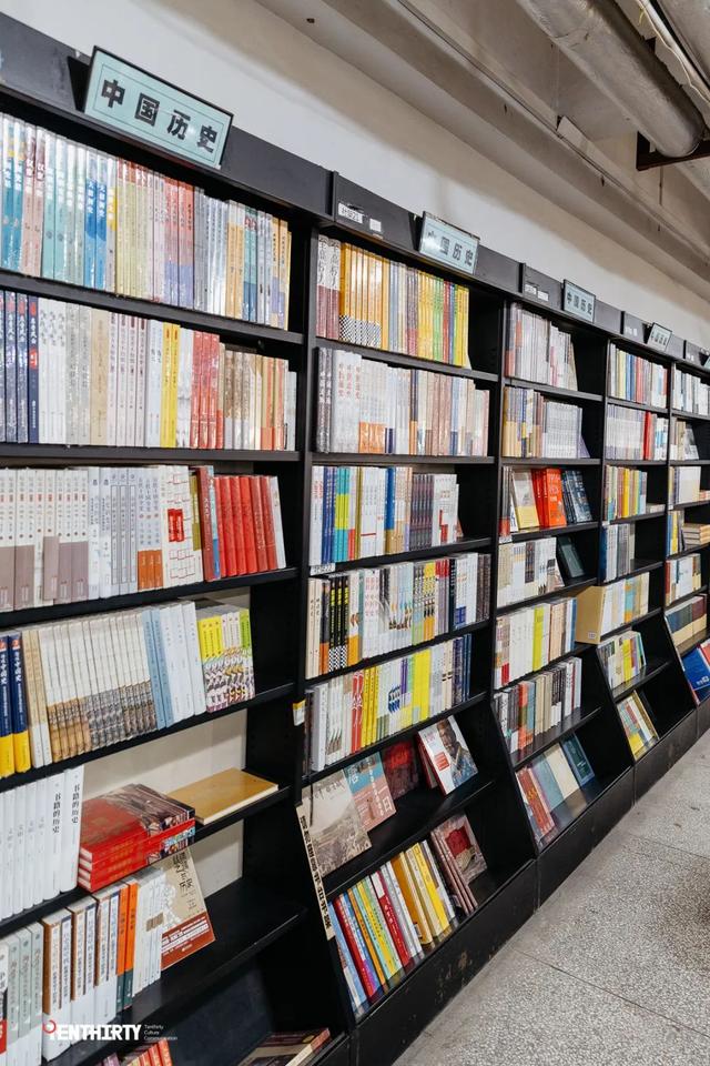 武汉几个比较大的书店，武汉适合读书的地方有很多