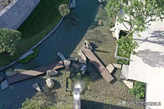 砂岩是什么岩石，泥岩和砂岩页岩的主要区别（哪些岩石中有宝石？—化石）