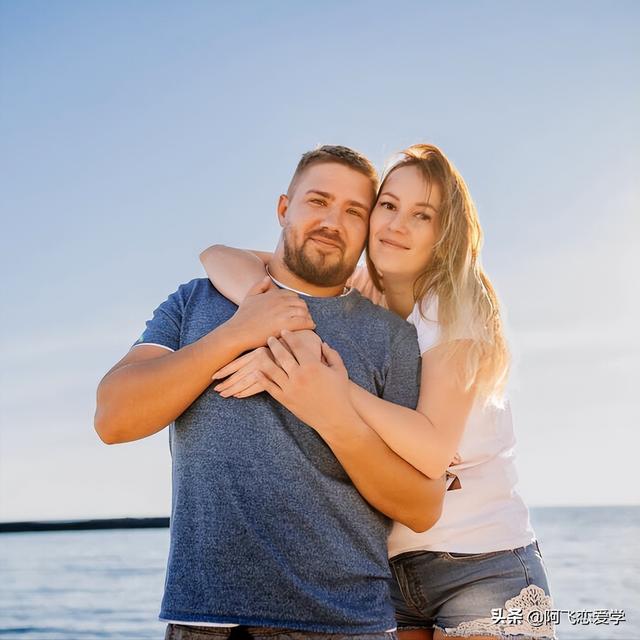 恋爱中如何撩男友，20个撩男友小技巧