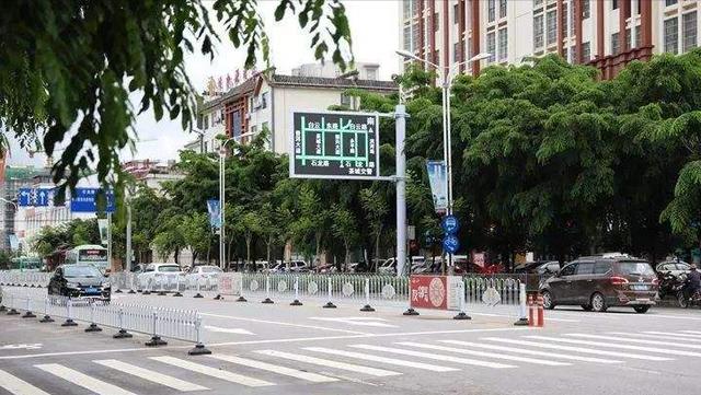 北回归线标志园，昆明墨江北回归线标志园（游客排队喝井水：就会生双胞胎）