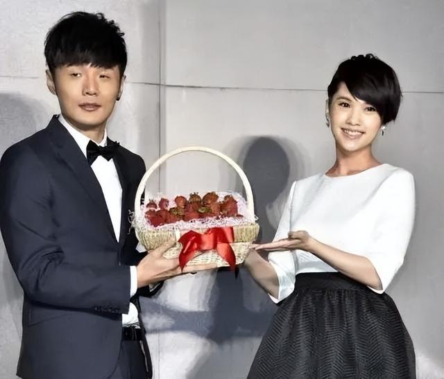 杨洋黄晓明同框，李荣浩出轨离婚