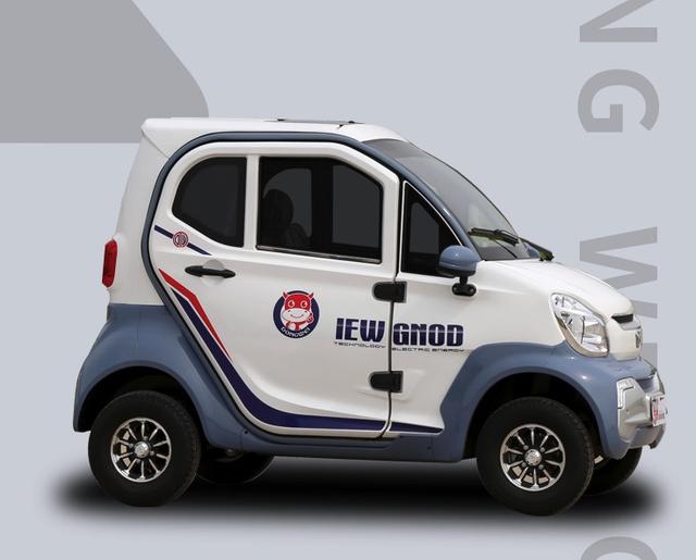 全封闭老年代步车，封闭式可上路老年代步车（适合老年人代步、接娃）