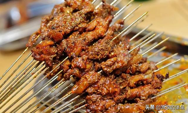 烧烤必点的十大美食，烧烤里的6大隐形贵菜