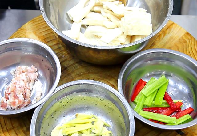 中秋家宴菜谱12个菜，中秋家宴6菜1汤已备好