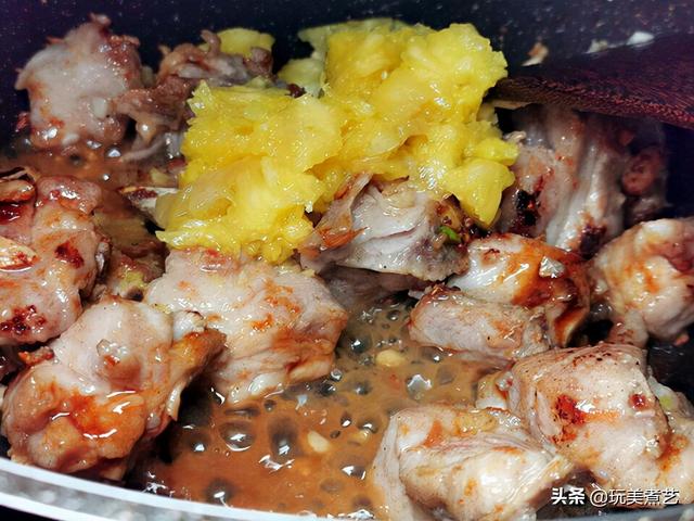 菠萝排骨家常做法广东，港式菠萝排骨的做法