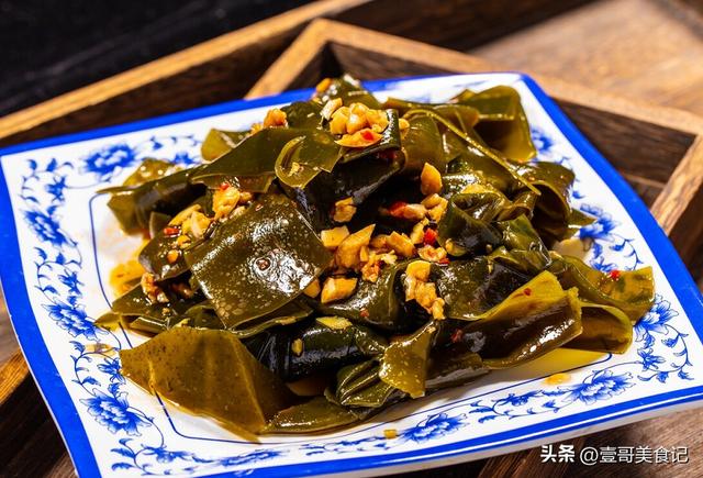 去超市必买的零食，超市必买的6种零食（遇见9款“宝藏零食”别手软）