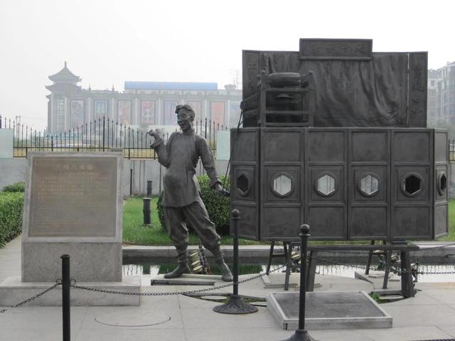 天桥八怪介绍，“天桥八怪”演绎市井烟火