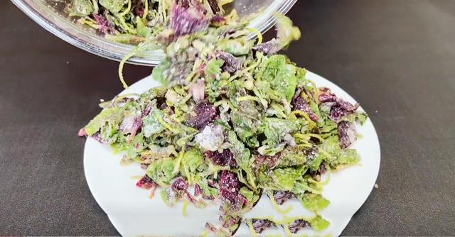 酱焖鲫鱼怎么做，伏天吃啥水果祛湿（别忘吃“河中第一鲜”）