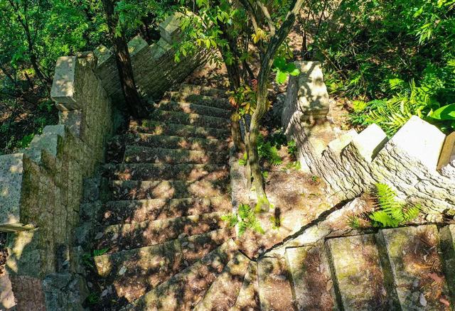 二郎山喇叭河景区，冬季二郎山喇叭河景区（喇叭河 大自然巧夺天工的杰作）