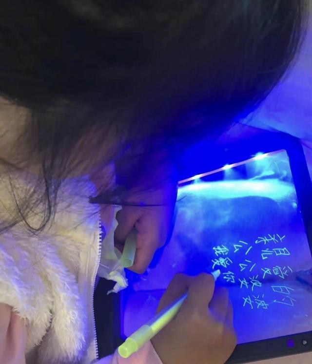 黎姿年轻时的照片，46岁黎姿年轻照