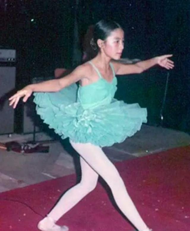 杨紫琼晚年生活，杨紫琼膝盖变形