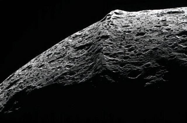 一分钟了解土星卫星，土星的奇葩卫星