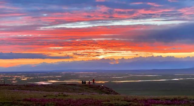 巴音布鲁克大草原，巴音布鲁克大草原的旅游攻略（为何说新疆旅游一定要去巴音布鲁克草原）