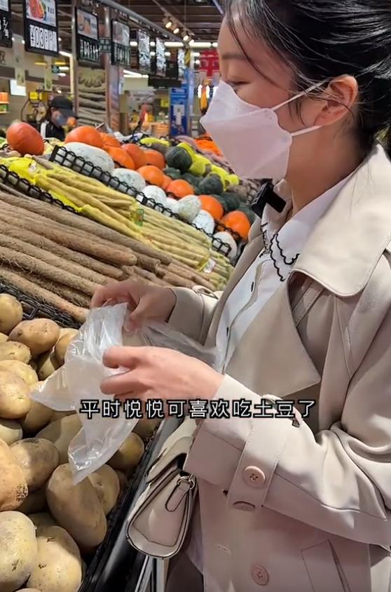 姚威第一次喊妈妈是因为谁，姚威一口气做6个菜