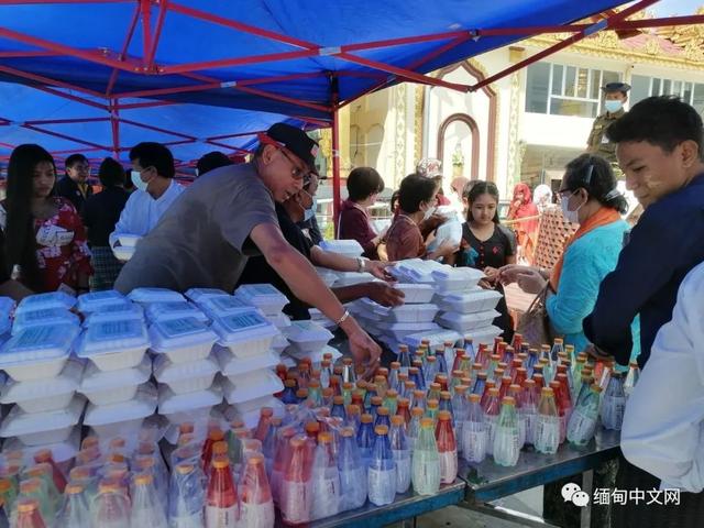 缅甸点灯节完整，实拍缅甸点灯节盛况