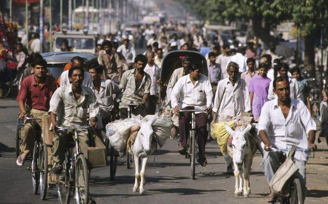 印度真的比中国落后吗（为什么印度那么落后）