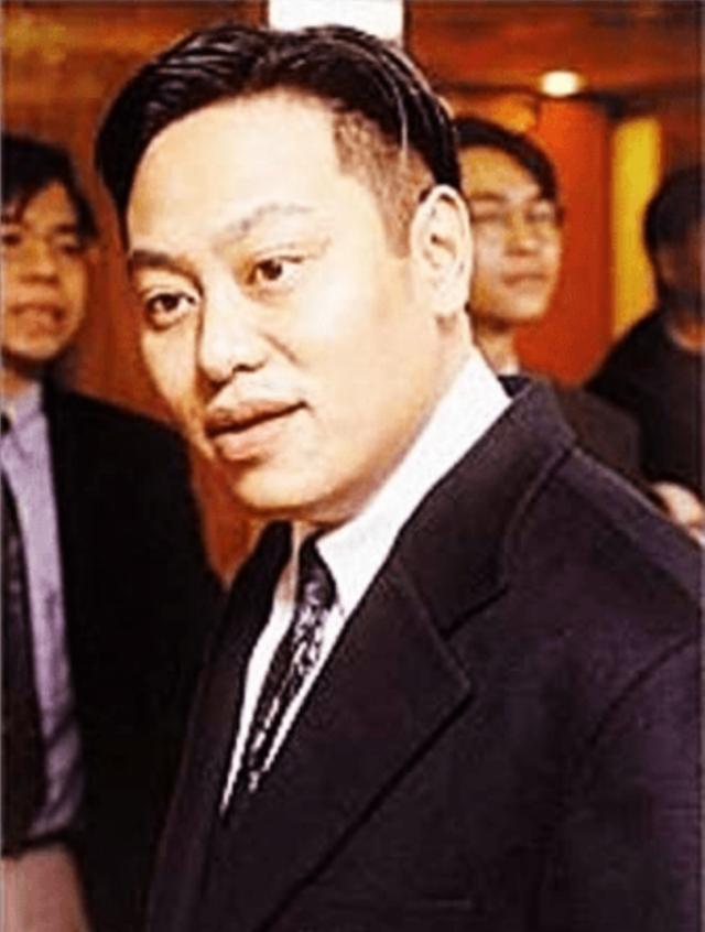 罗兆辉和张智霖的关系，屌丝逆袭27岁身家10亿