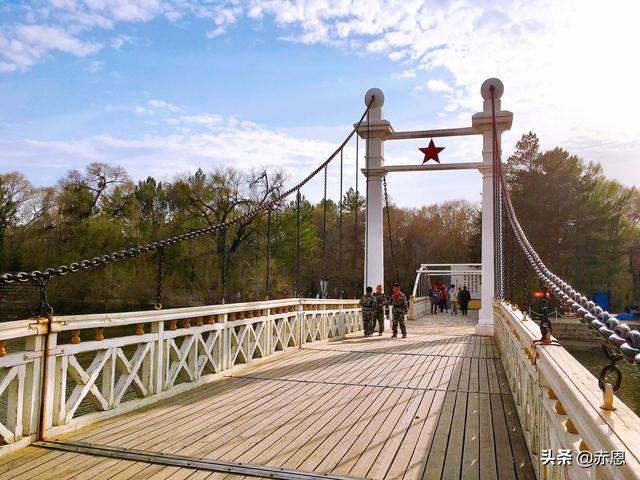 世界上最高的吊桥，据说世界上现存两座百年吊桥