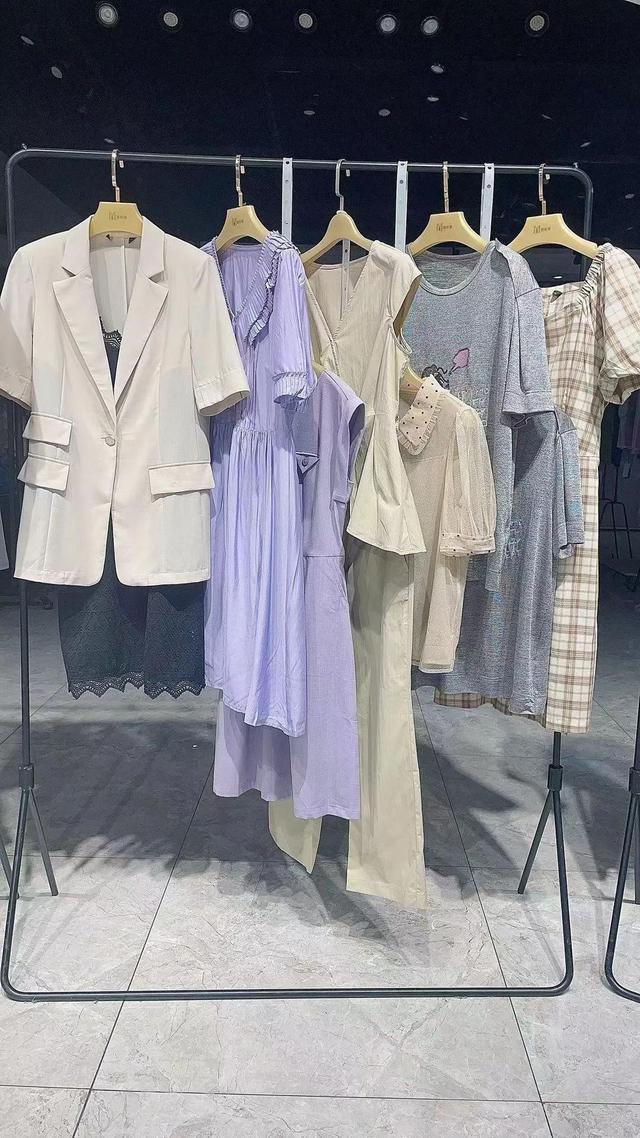 小香风女装-鑫温服装，时尚潮牌CK小香风