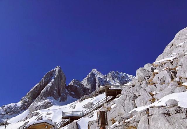 玉龙雪山在哪里，真正的玉龙雪山在哪里