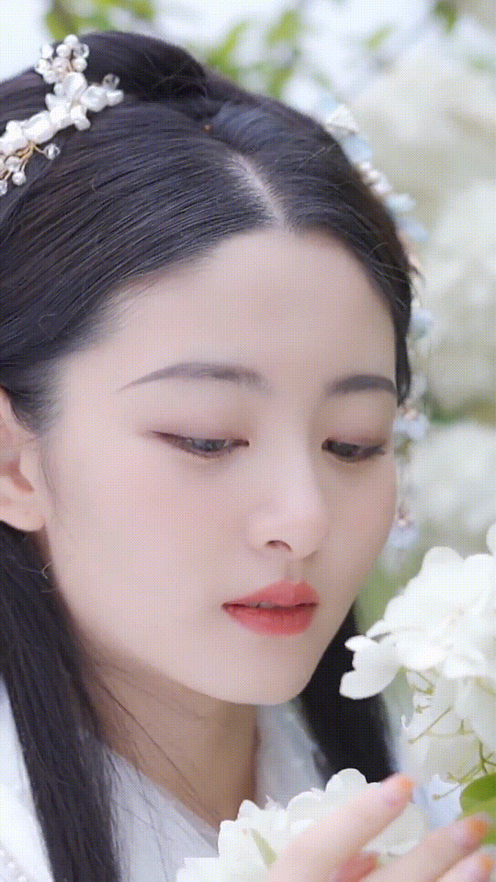 刘亦菲到底有多美，细评刘亦菲美颜