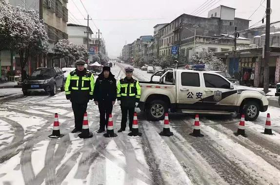 广西哪几个县道路结冰，广西多地出现冰冻、雾凇