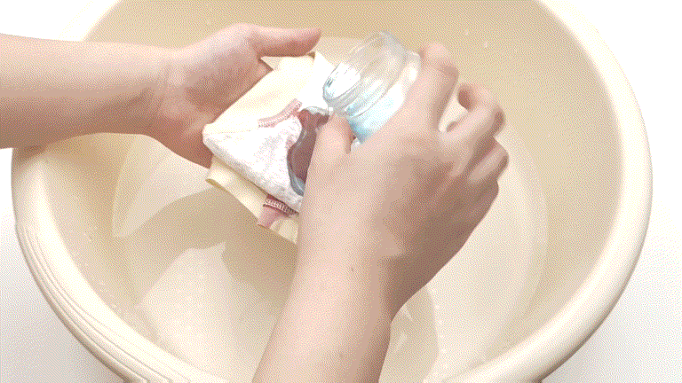 可以去除血渍的洗衣液，让衣服“焕然一新”