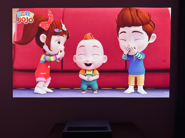 峰米小米激光电视对比评测，万元全色激光电视到底好不好用