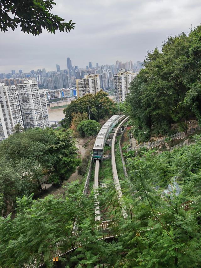 重庆矿山公园旅游攻略，废弃矿山蝶变生态公园