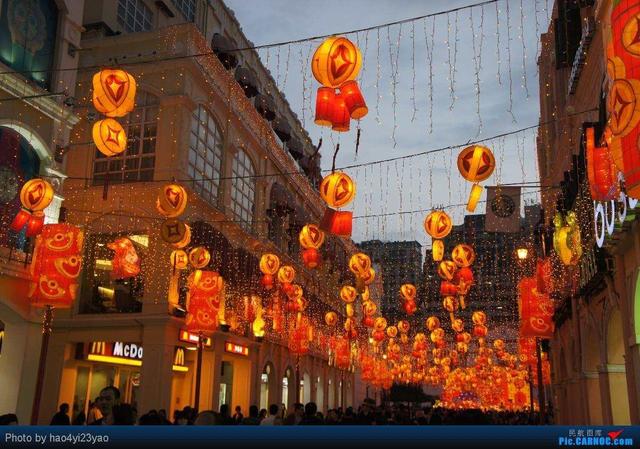 广东舞狮过年，都是“硬核”年俗