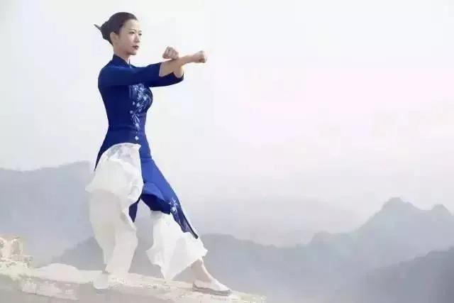 人生感悟德不配位，一忌德薄而位尊